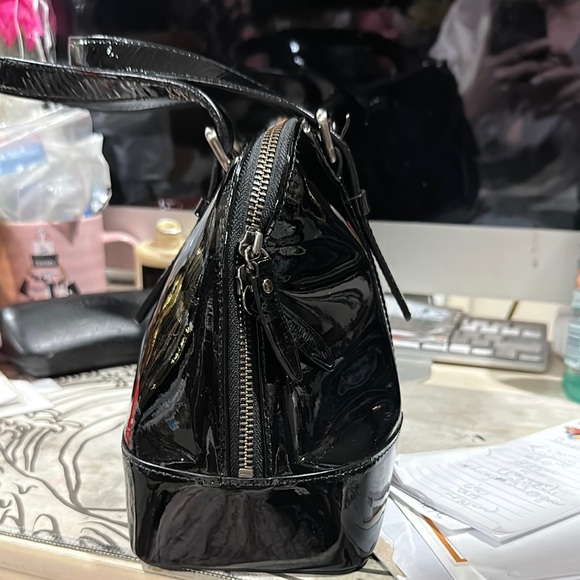 Burberry Black Satchel with Glossy Finish - Picture 2 of 7